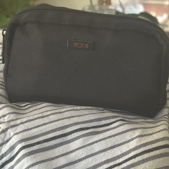 TUMI Black Small Zip Up Travel Toiletry Case Pouch Bag - Picture 2 of 9